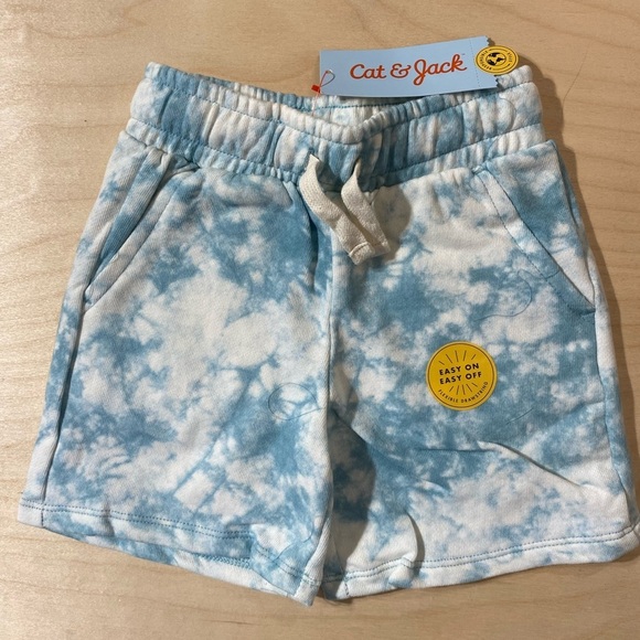 Cat & Jack Other - Cat & Jack Fleece Shorts 4T (IJ)